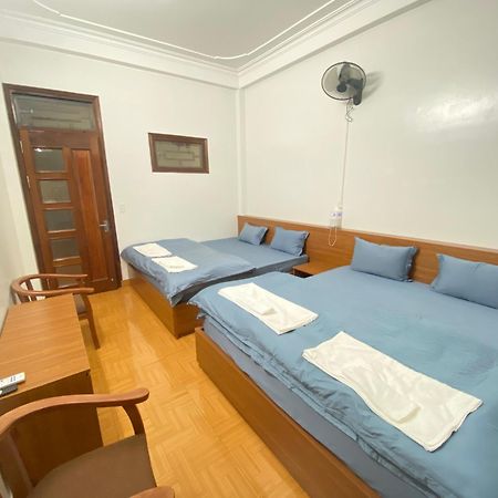 Hang Thuong Hostel - Motorbikes And Tour 河江 外观 照片