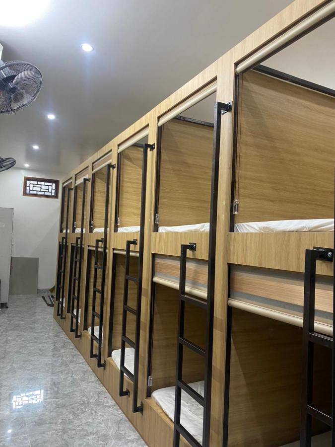 Hang Thuong Hostel - Motorbikes And Tour 河江 外观 照片