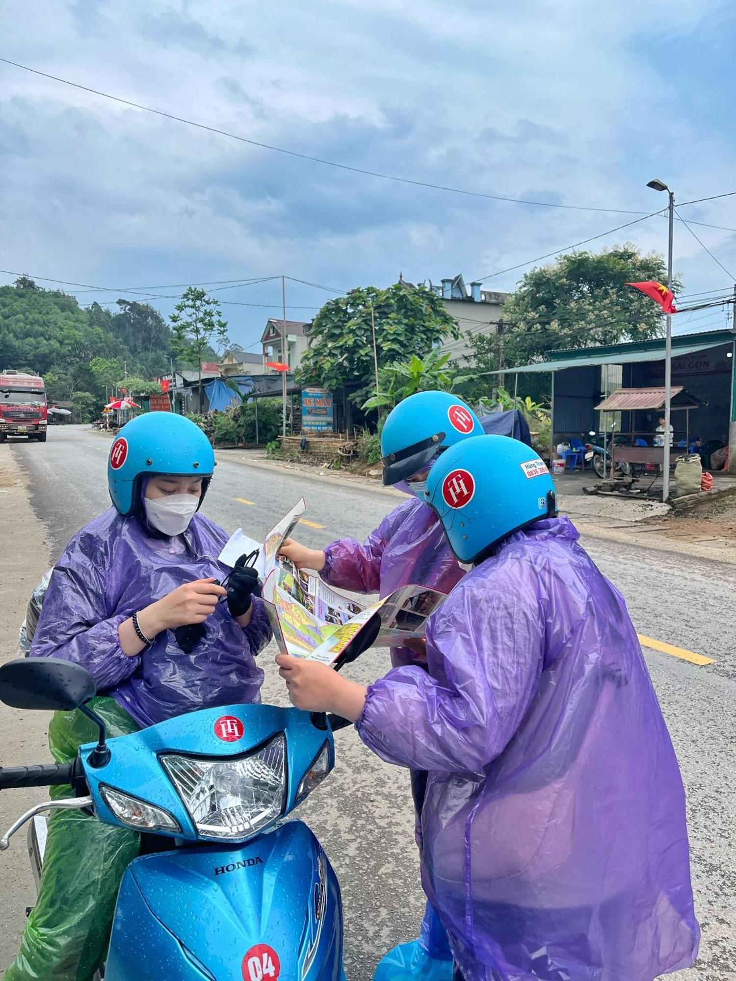 Hang Thuong Hostel - Motorbikes And Tour 河江 外观 照片