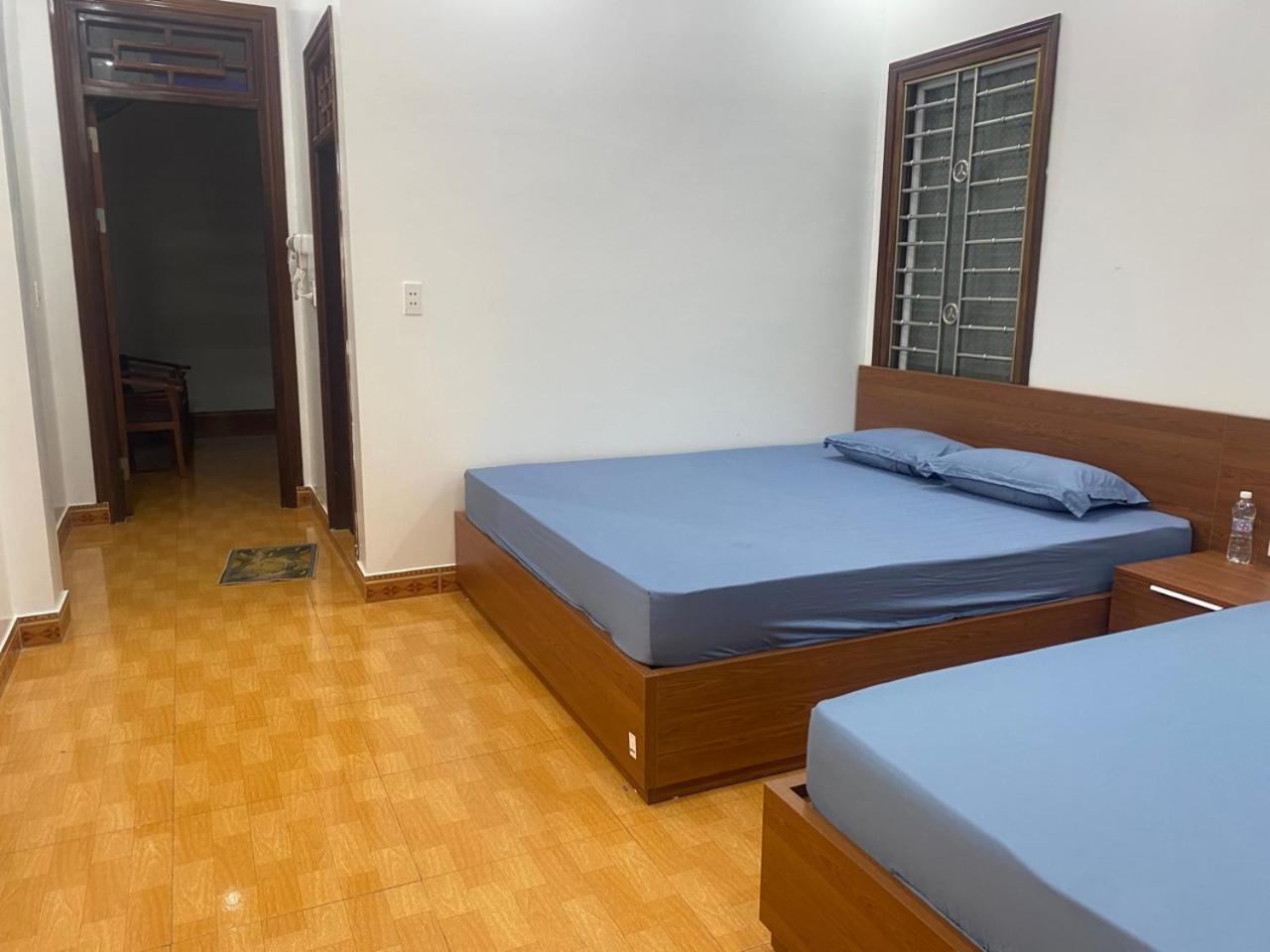 Hang Thuong Hostel - Motorbikes And Tour 河江 外观 照片
