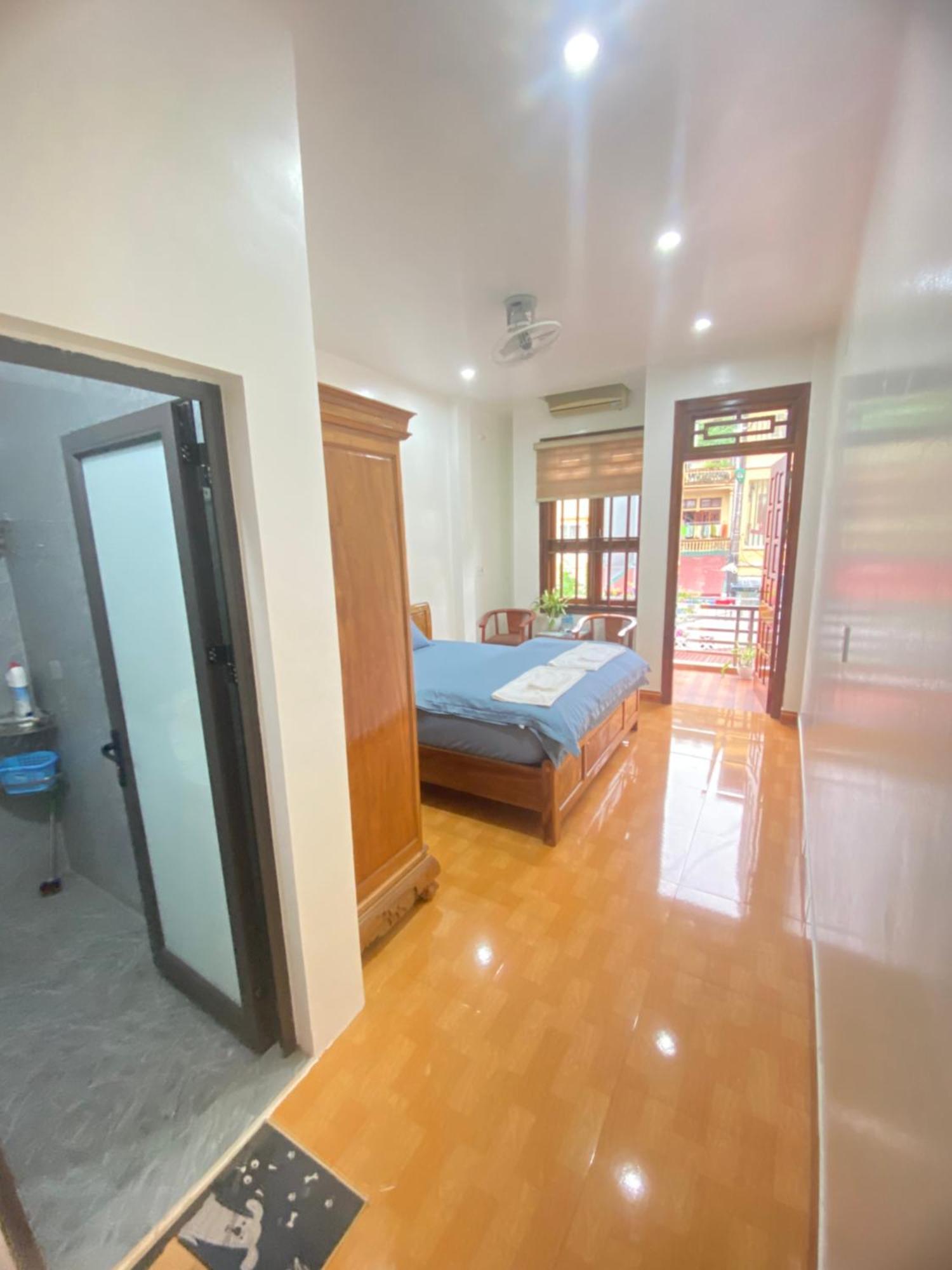 Hang Thuong Hostel - Motorbikes And Tour 河江 外观 照片