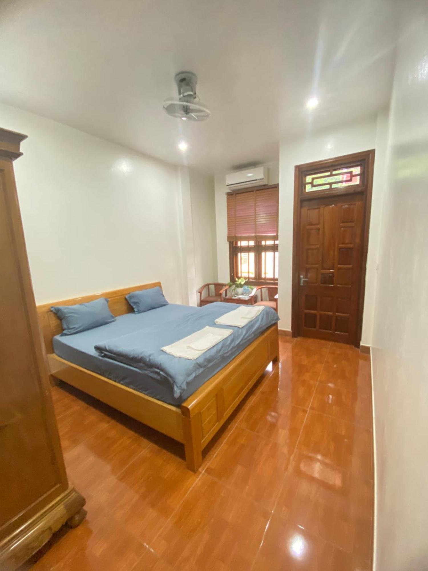 Hang Thuong Hostel - Motorbikes And Tour 河江 外观 照片