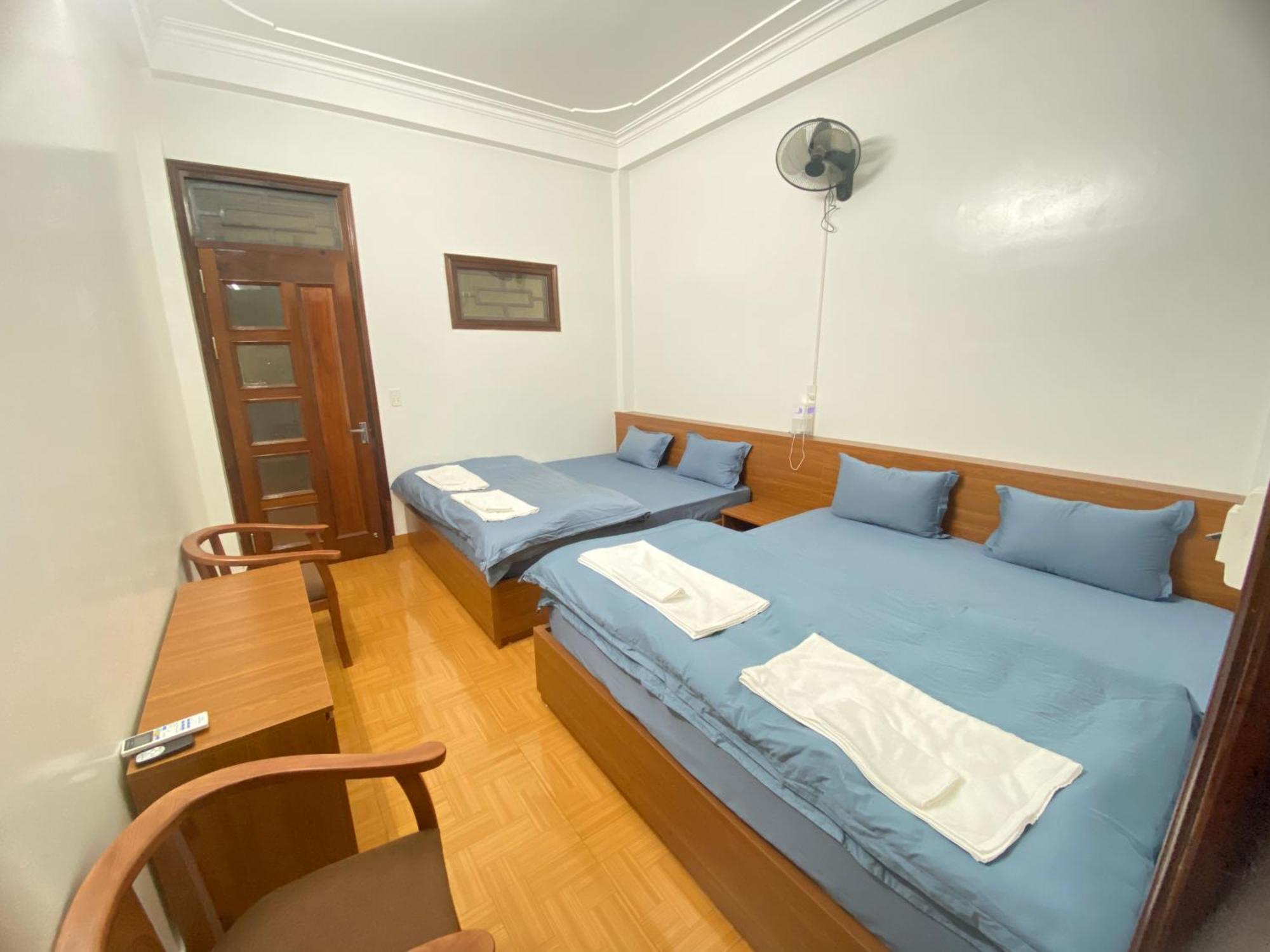 Hang Thuong Hostel - Motorbikes And Tour 河江 外观 照片